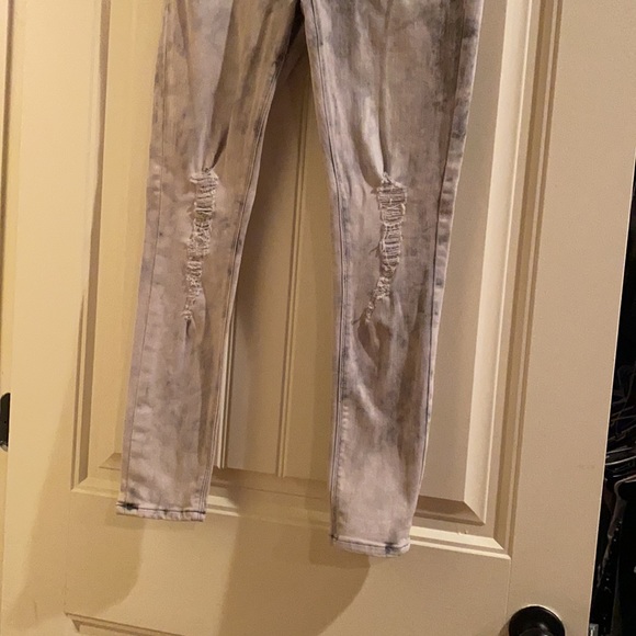 Express distressed stretched stone washed jeans. - Picture 5 of 9